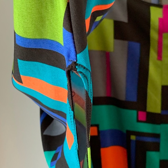 Annalee & Hope Retro Geometric Colorful Block Top - Picture 6 of 11